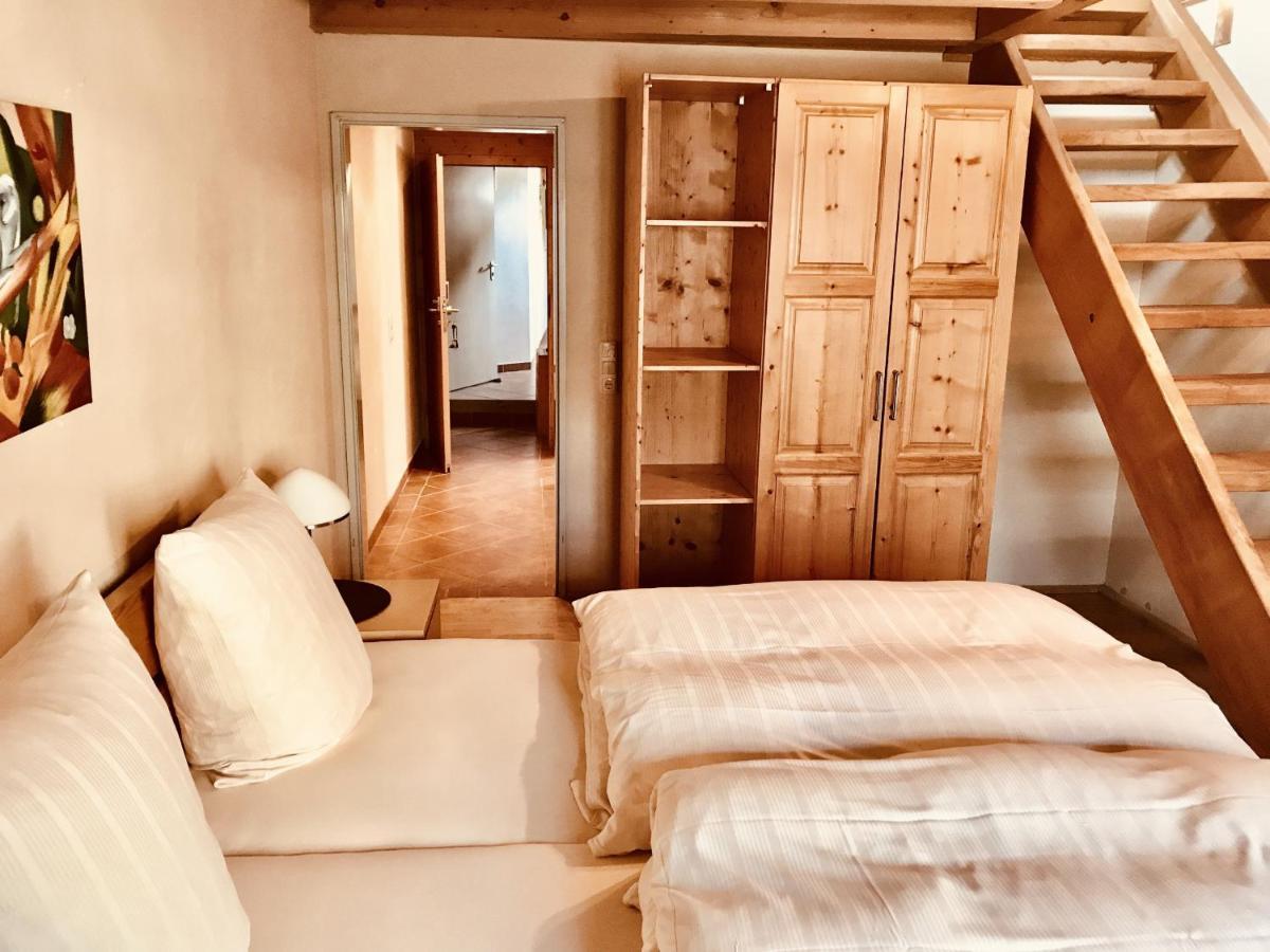 Hotel Weingut Dehren إيلينز-بولتيرسدورف الغرفة الصورة