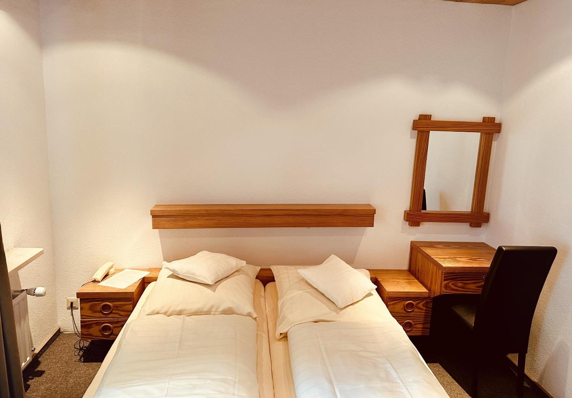 Hotel Weingut Dehren إيلينز-بولتيرسدورف الغرفة الصورة