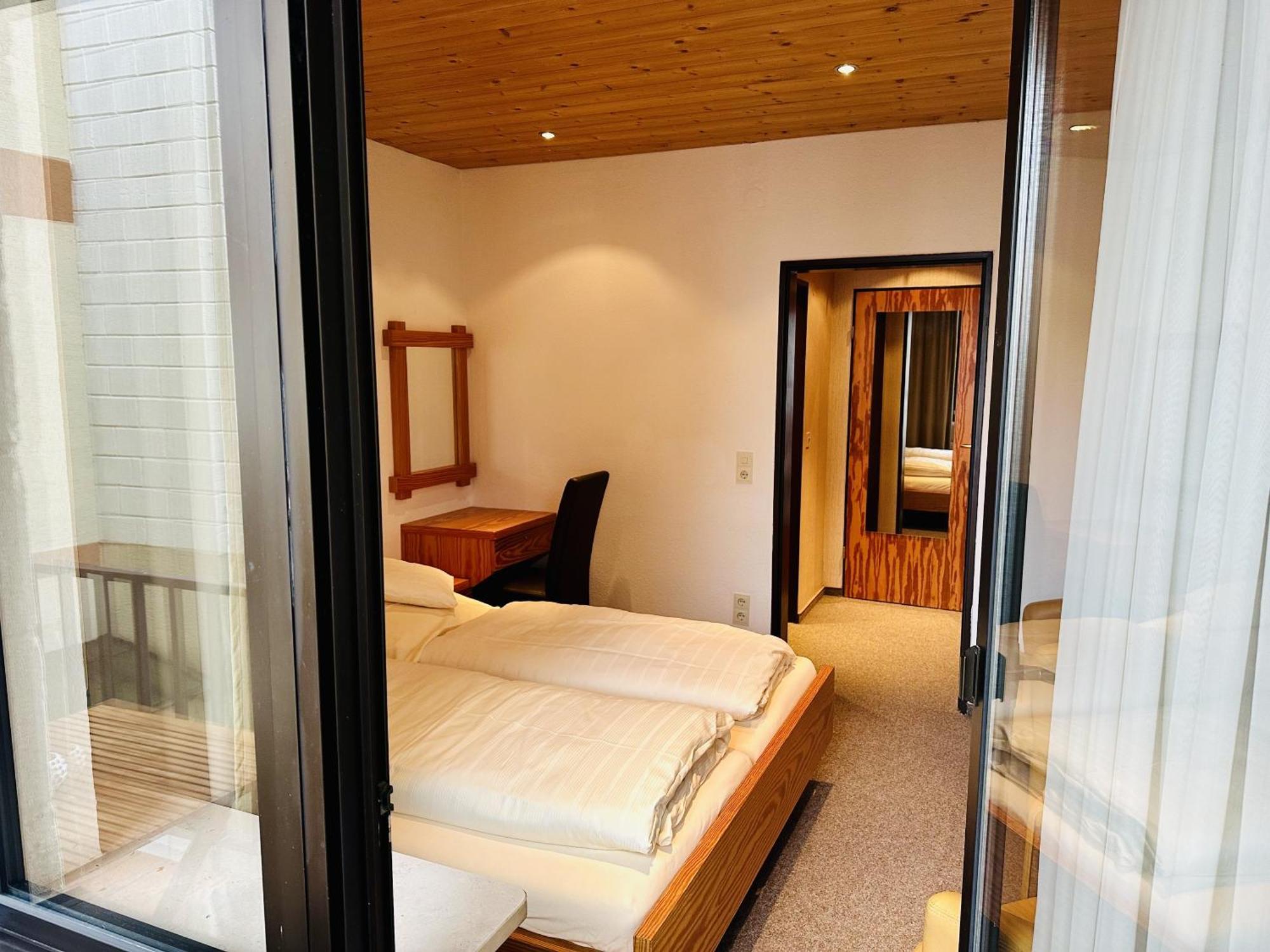 Hotel Weingut Dehren إيلينز-بولتيرسدورف الغرفة الصورة